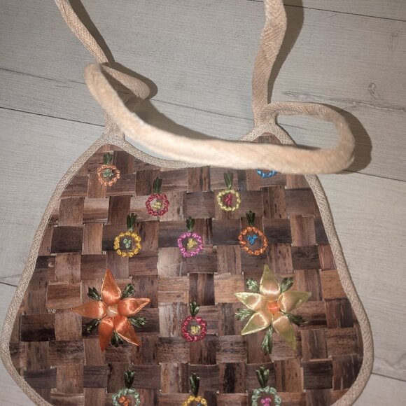 Vintage Handmade Philippines Raffia Purse Floral Wicker Hippie Boho - Picture 2 of 5